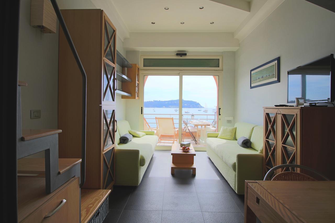 Studio Bay View By Icasamia Apartment Villefranche-sur-Mer Bagian luar foto
